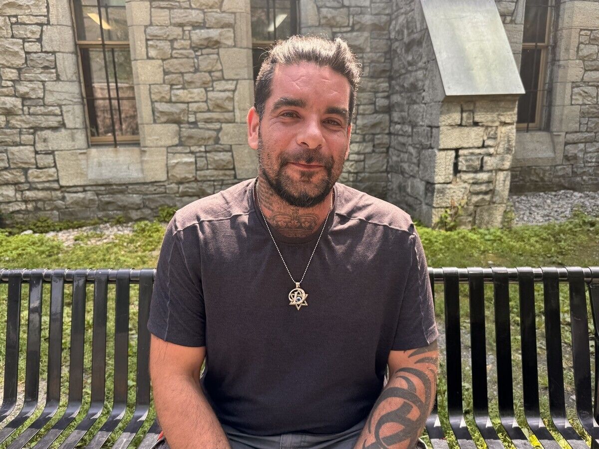 David Melo has been visiting Centre 454 on King Edward Avenue in Ottawa for about eight months. He calls it a “sanctuary.” David Melo has been visiting Centre 454 on King Edward Avenue in Ottawa for about eight months. He calls it a “sanctuary.”
