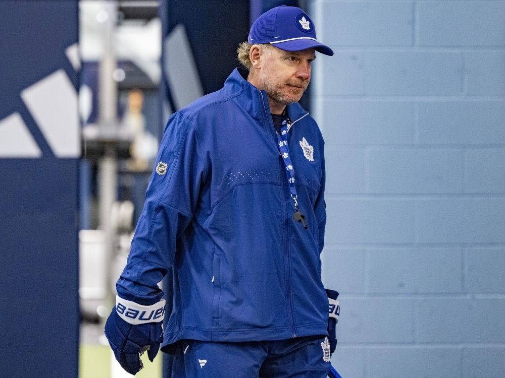 Maple Leafs associate coach Daniel Alfredsson