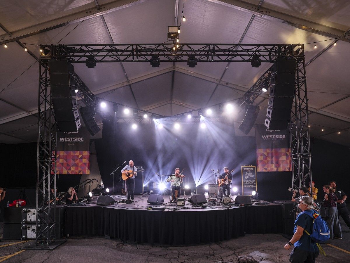 CityFolk’s secondary Westside stage is housed in a huge tent. CityFolk’s secondary Westside stage is housed in a huge tent.