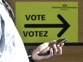 A yellow vote sign.