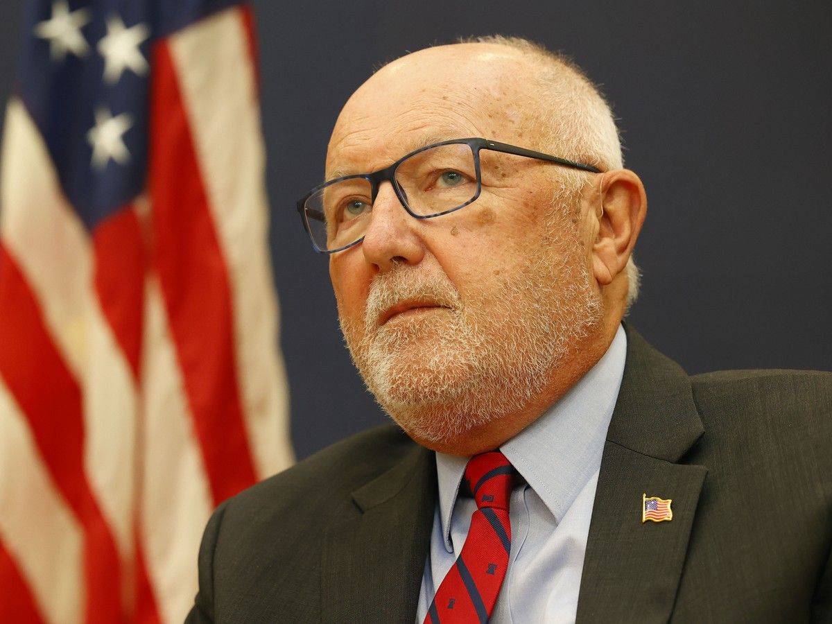 Time to give Hoekstra the heave-ho | Letters to the Editor