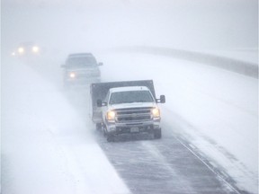 Environment Canada warns traffic conditions will be difficult on Highway 401 Friday.