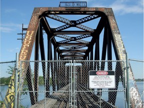 To the barricades: What will the city of Ottawa do about the fenced-off Prince of Wales Bridge?