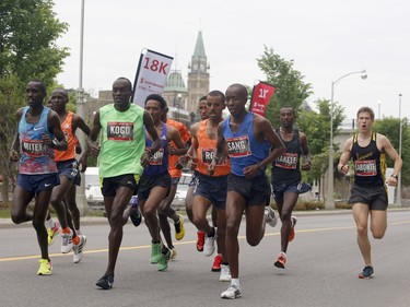 The start of the marathon at the Ottawa Race Weekend on Sunday, May 27, 2018.   (Patrick Doyle)  ORG XMIT: 0528 pd marathon 01