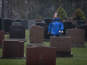 Edie Walker is an amateur genealogist and photographer who takes pictures of graves for the website Find A Grave. Edie walks amongst headstones at Beechwood Cemetery with her camera and map in hand,