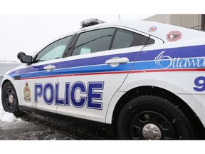 Ottawa Police car at the Ottawa General Hospital in Ottawa Monday Dec 12, 2016. Tony Caldwell
keyword: stock