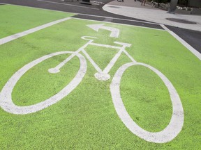 Dedicated bike lanes along Laurier Avenue