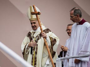 Pope Francis leaves the Zimpeto Stadium after celebrating the Holy Mass on September 6, 2019 in Maputo, Mozambique. Pope Francis visited Mozambique from the September 4-6. (GIANLUIGI GUERCIA / Getty Images)