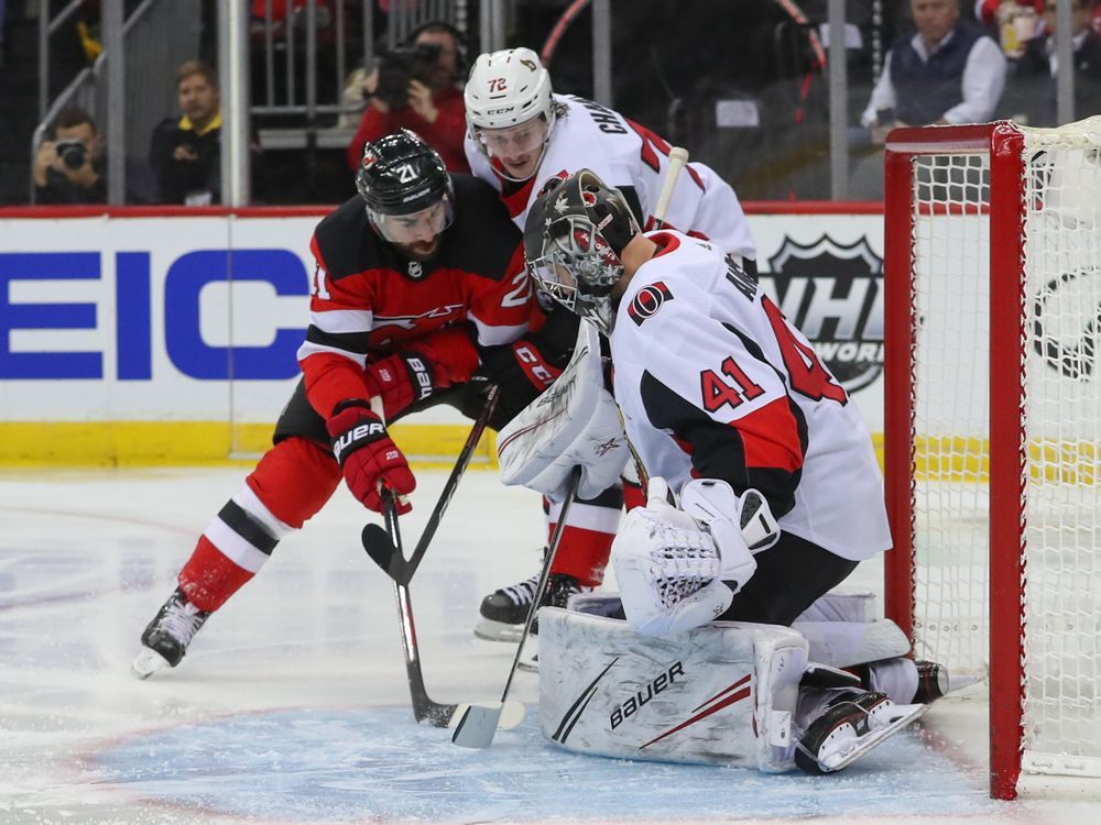 Devils top Flyers, set club mark with 11th straight road win