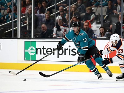 Leafs ship Patrick Marleau, conditional 1st rounder to Hurricanes