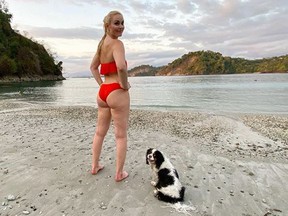 Retired skier Lindsey Vonn posts this bikini picture on Instagram. Fiance P.K. Subban went gaga over it. (Instagram)