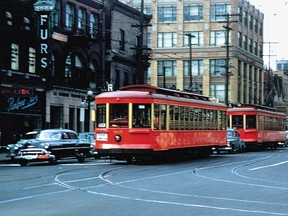 A streetcar eastbound on Rideau Street approaching Dalhousie in September 1956.