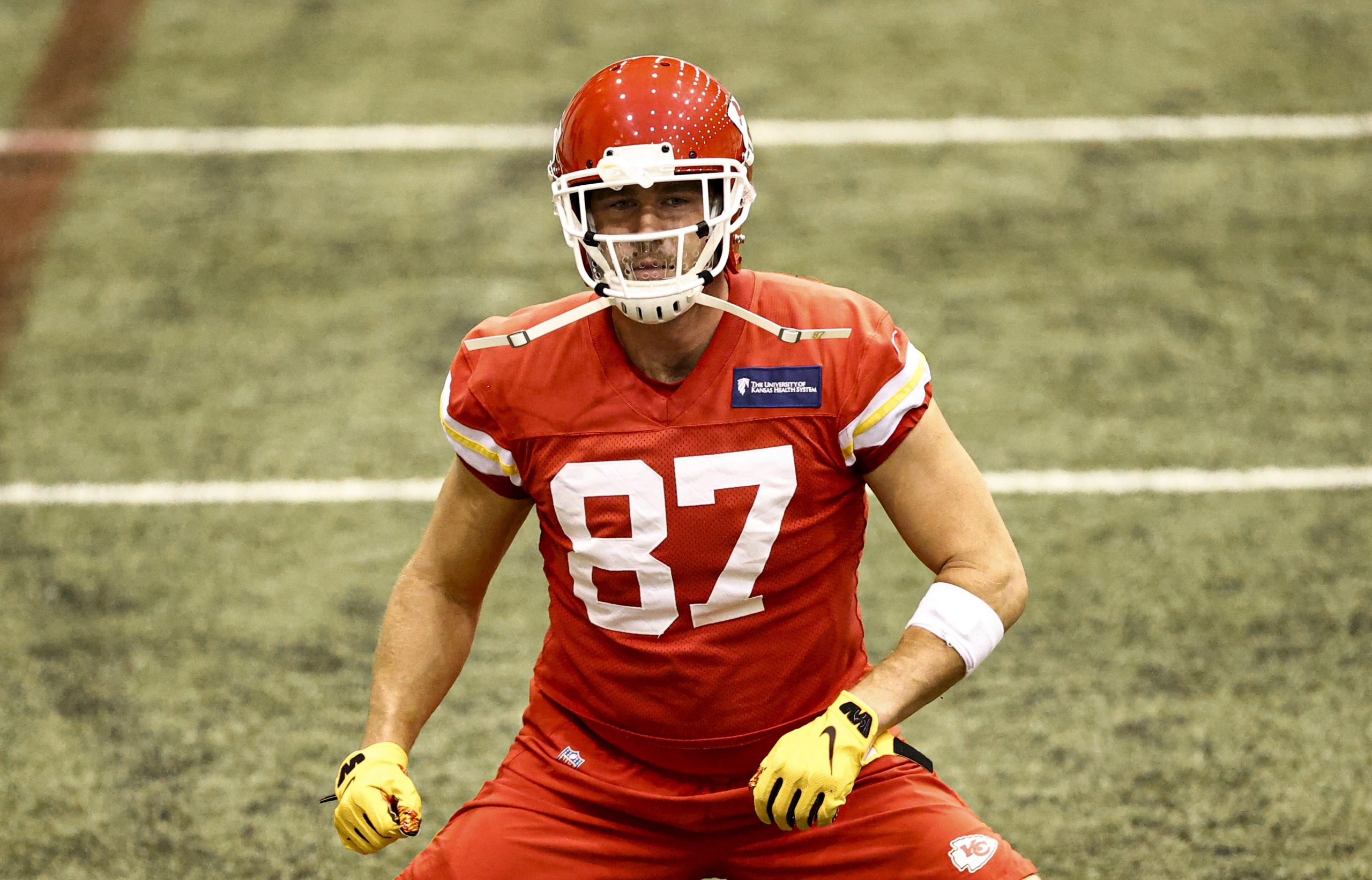 Has Travis Kelce surpassed Rob Gronkowski as the best tight end in