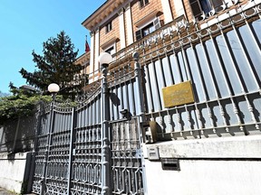 A picture taken in Rome on March 31, 2021 shows the entrance to the Russian embassy. - Italy expelled two Russian officials on March 31, 2021 after an Italian navy captain was allegedly caught red-handed selling secret documents to a Russian military officer. An Italian naval officer Walter Biot (a frigate captain) was arrested yesterday evening, Tuesday 30 March, by the Carabinieri of the R.O.S. "Raggruppamento Operativo Special" (Special Operations Group), after being detained together with an officer of the Russian armed forces.