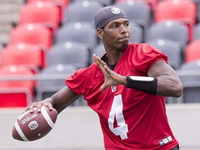 Dominique Davis prepares to throw as the Redblacks practice at TD Place.