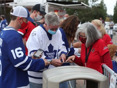 Ottawa Senators and Leaf fans were excited to take in the Senators home opener on Thursday night.