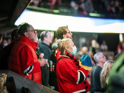 After a touching Melnyk tribute and a rousing win, a new era dawns for the  Senators