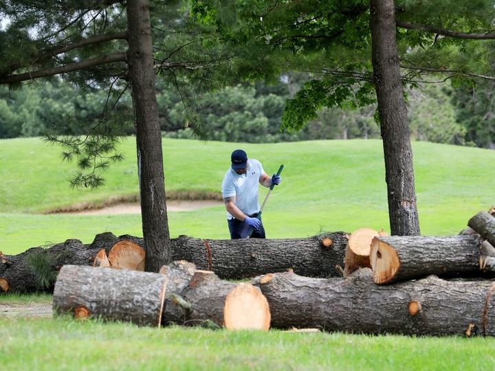  Crews are seen cleaning up the Ottawa Hunt and Golf Club on Wednesday, May 25, 2022.