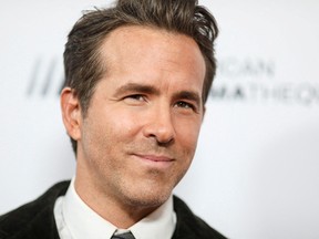 Ryan Reynolds akan senang memainkan peran utama dalam pembelian Senator Ryan Reynolds akan senang memainkan peran utama dalam pembelian Senator