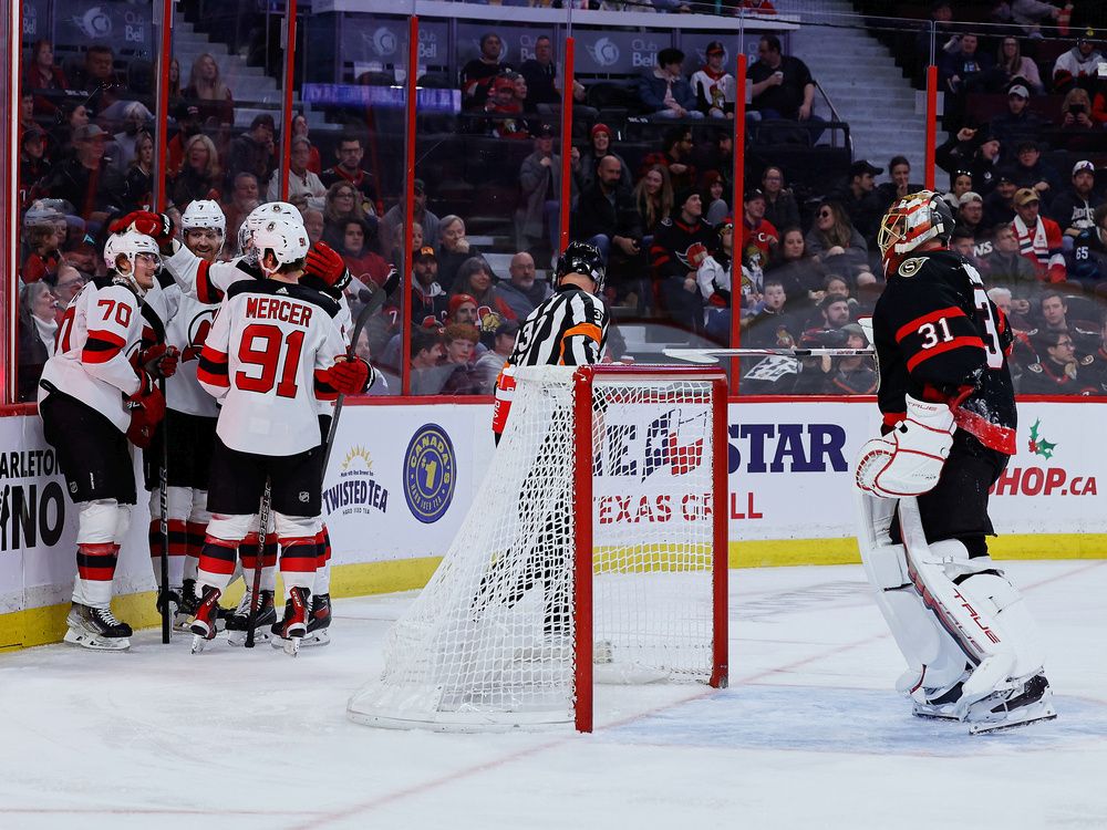 Devils win streak hits 12 with 5-1 win over Senators