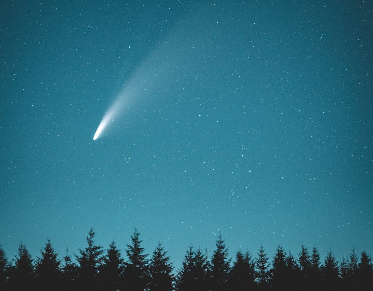 ATLANTIC SKIES: An ancient comet that last approached Earth