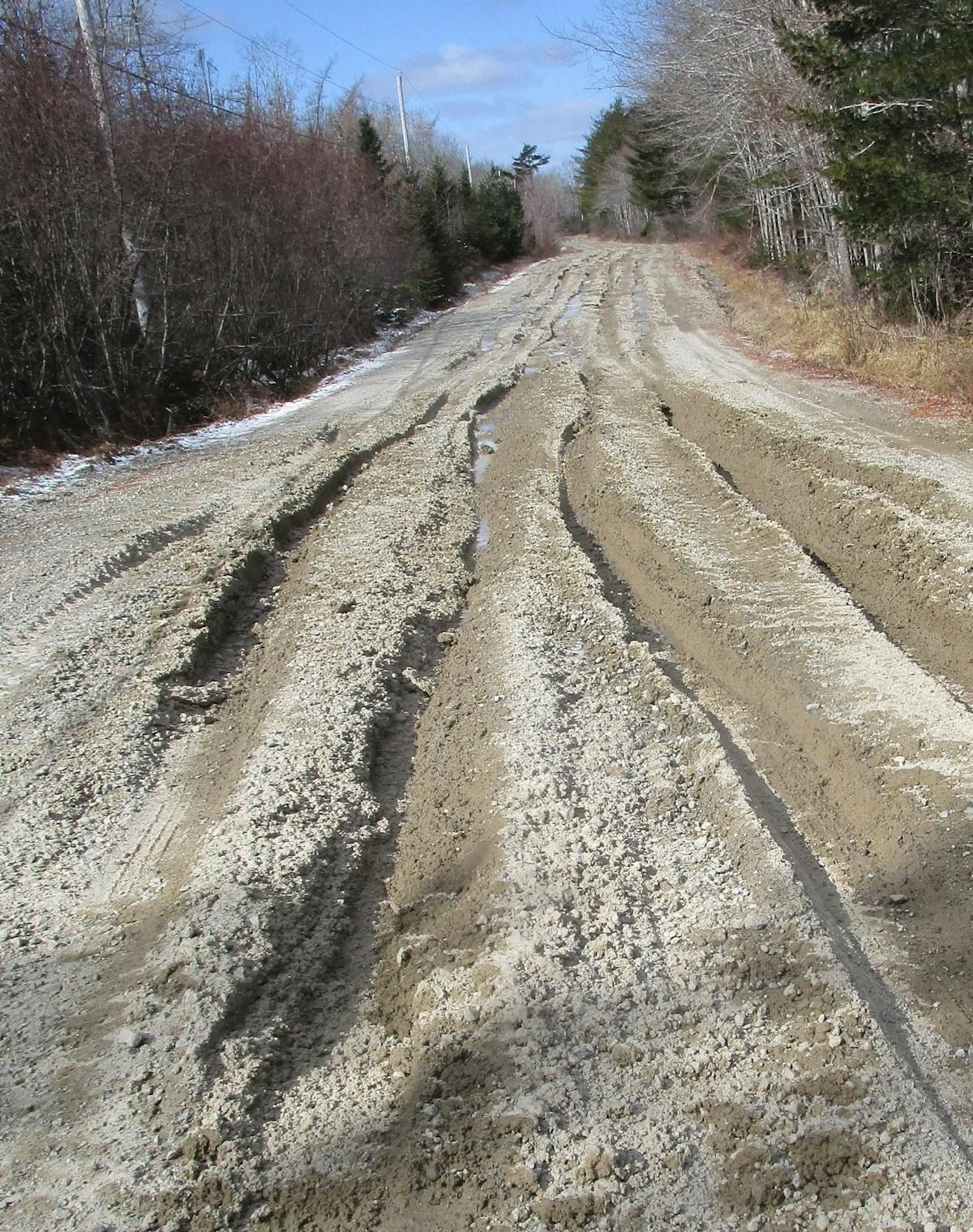 【porte】 SUBURBAN Dirt Impassable': Spring thaw hits gravel and dirt roads in