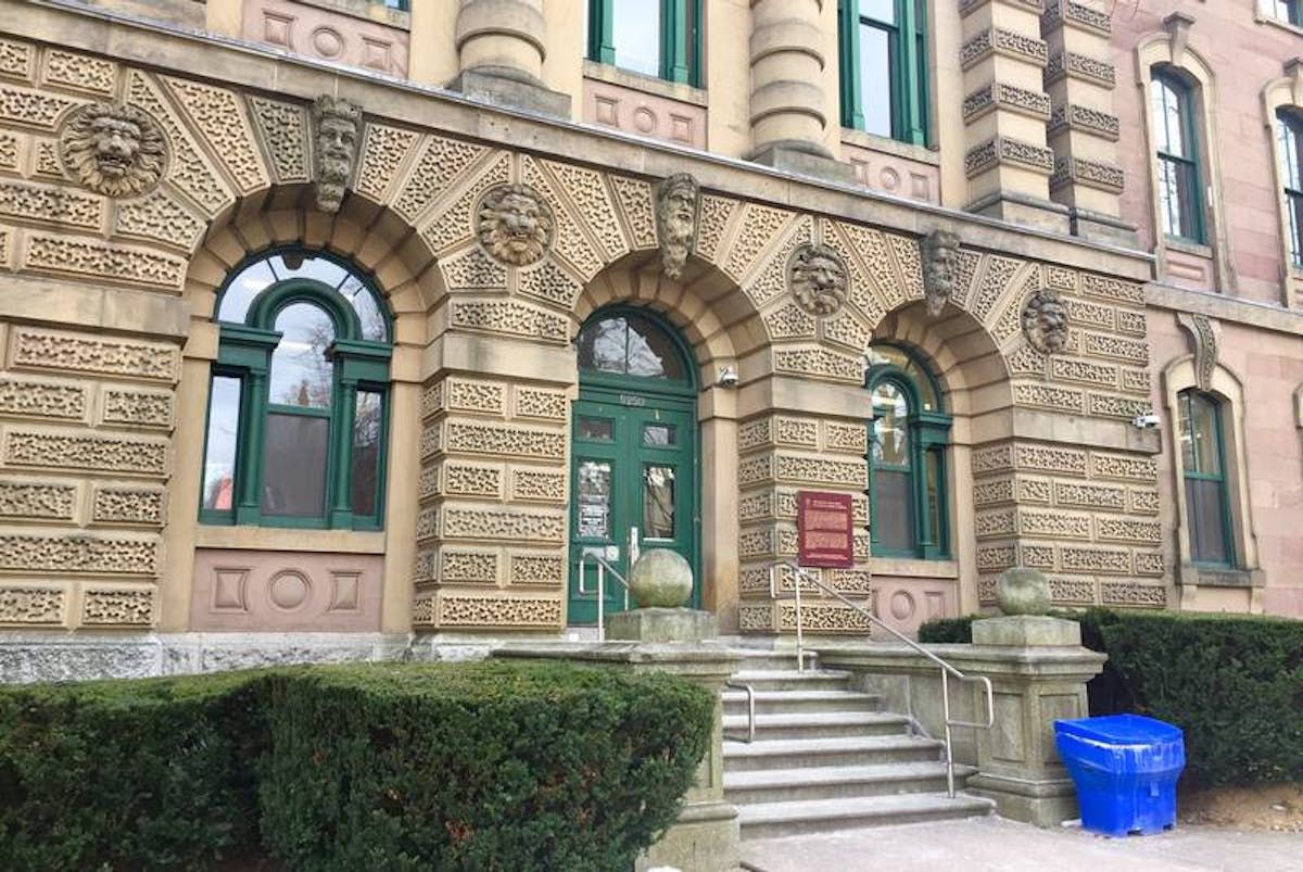 Bedford massage therapist headed to trial on sexual assault charge ...