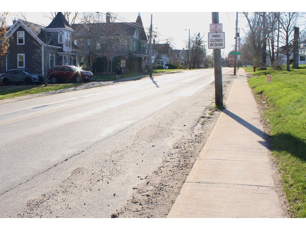 Bridgetown sidewalk to remain after council changes direction