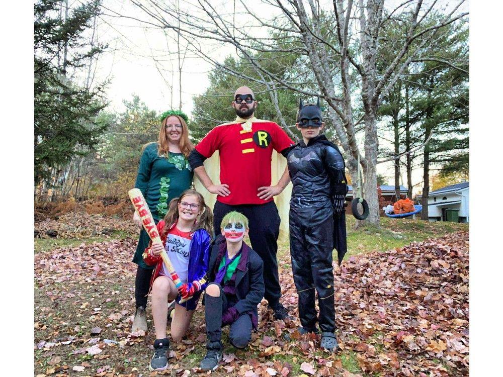 Creative family Halloween costumes