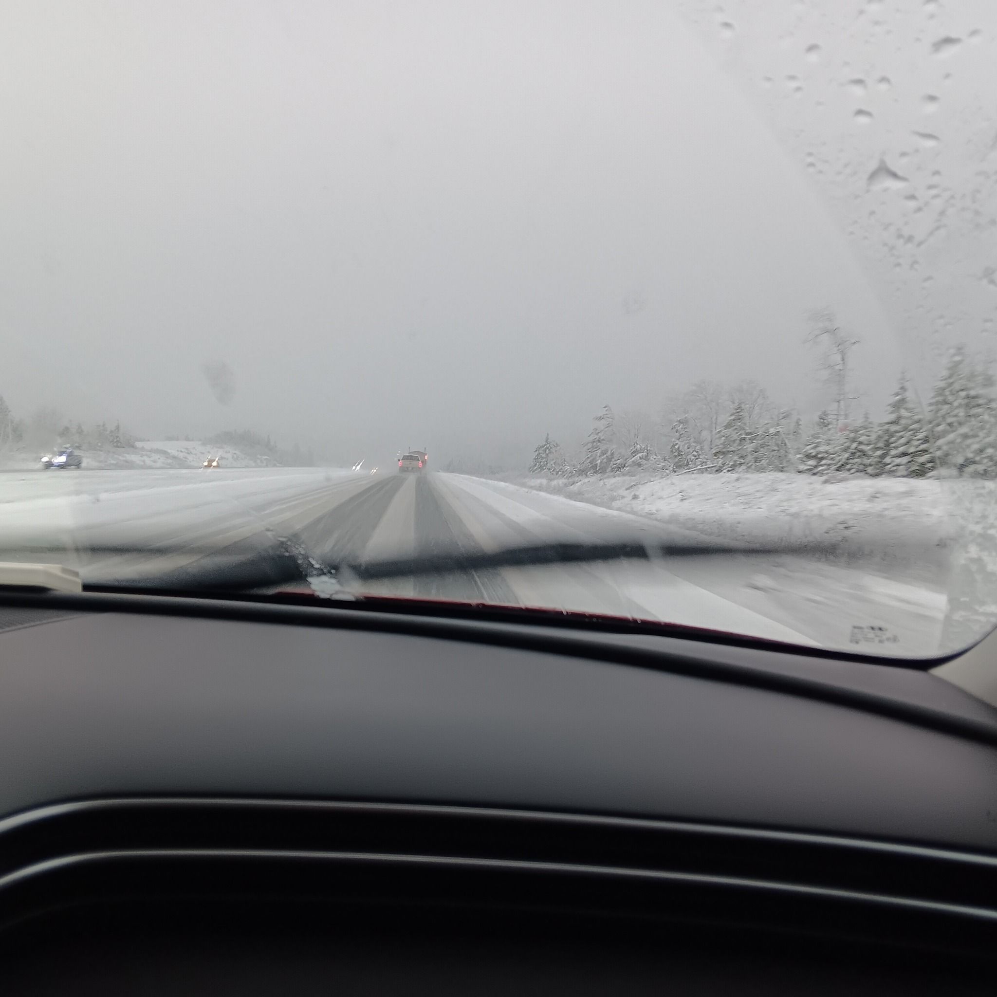 Snow arrives in Nova Scotia, with roads covered in Mount Thom