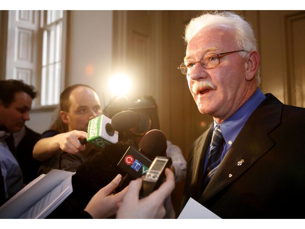 Ernie Fage speaks to reporters at Province House in 2007.