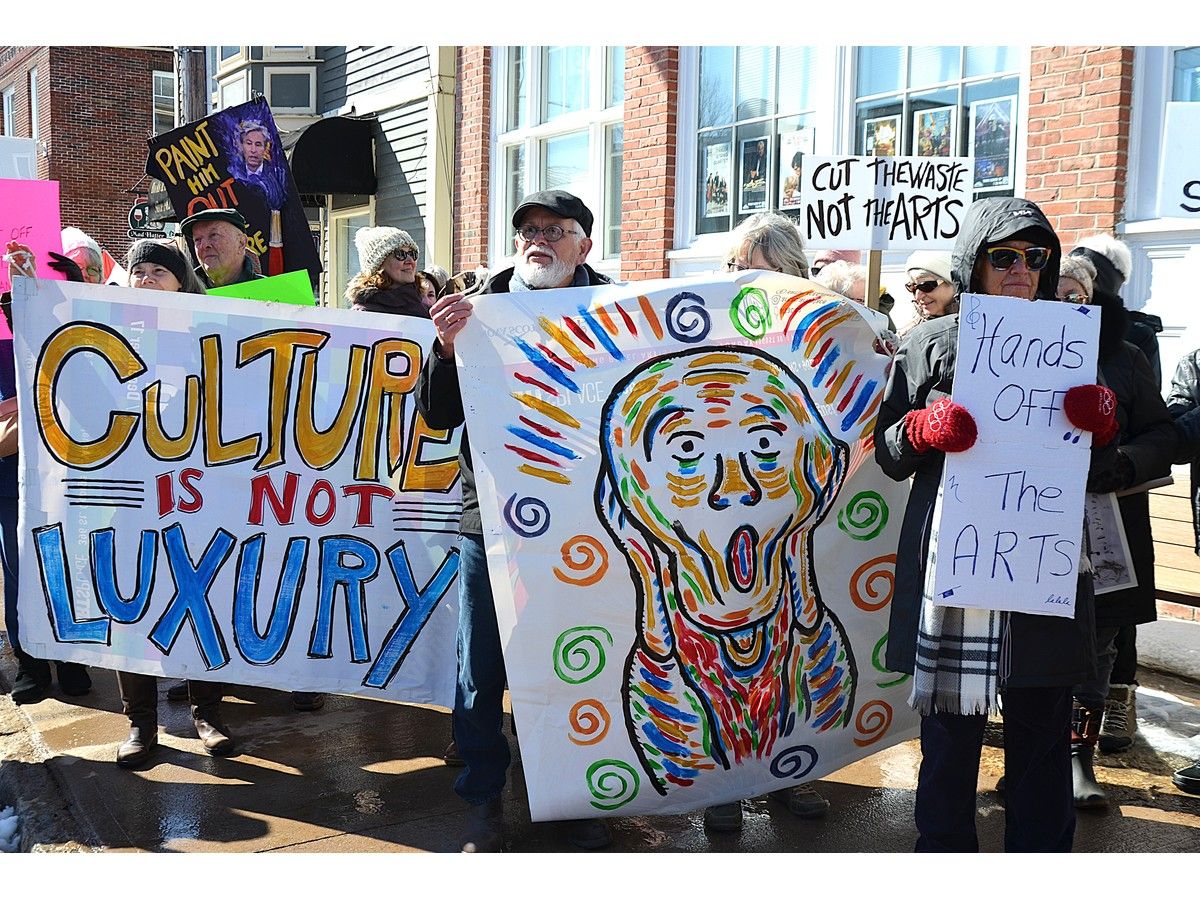 Arts, culture supporters pack Annapolis Royal theatre to protest proposed cuts