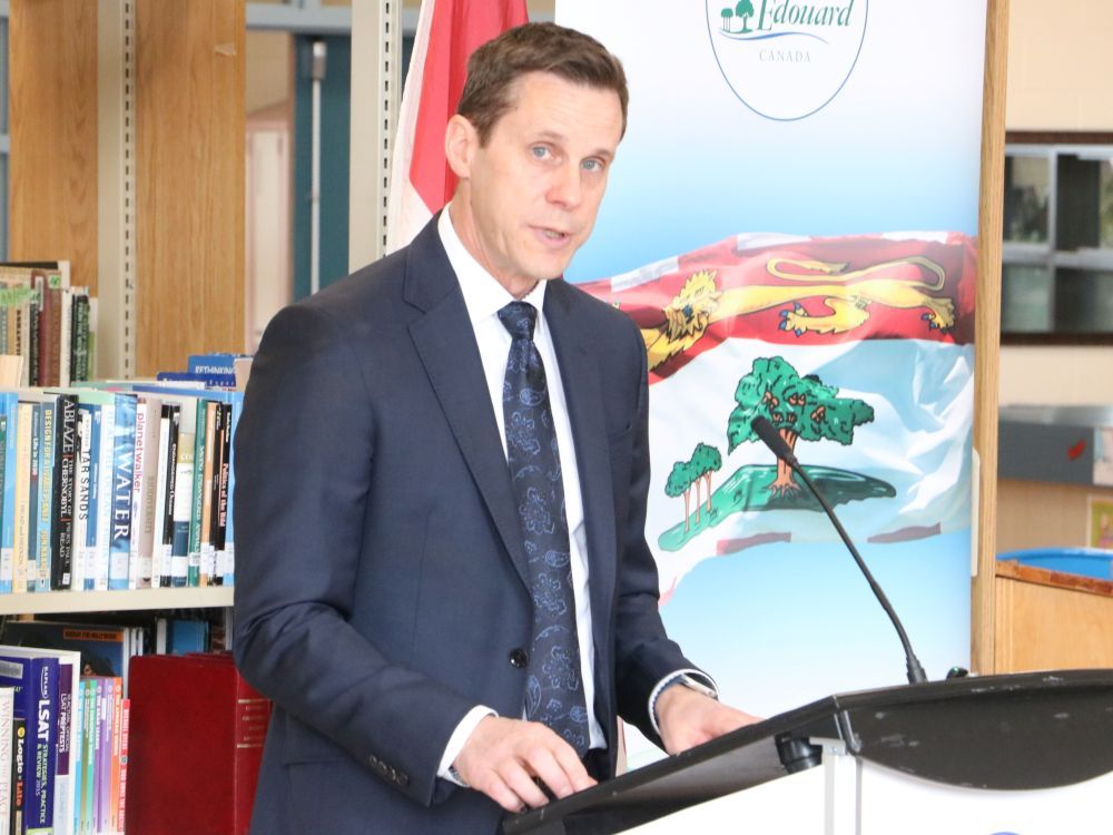 P.E.I. premier watching Manitoba’s social media ban, not yet ready to follow suit