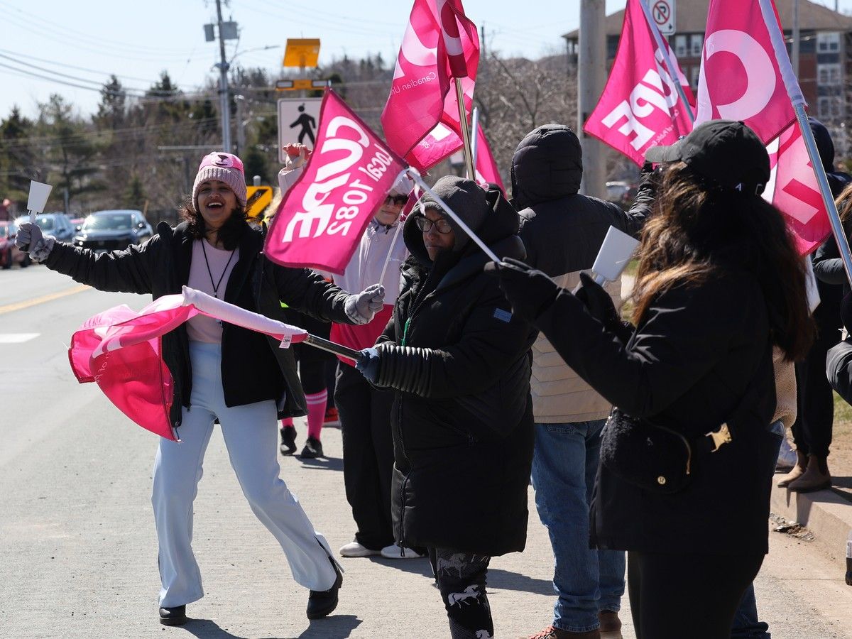 Employees at five more long-term care homes set to join strike, Nova Scotia Nurses' Union donates $10,000 to workers