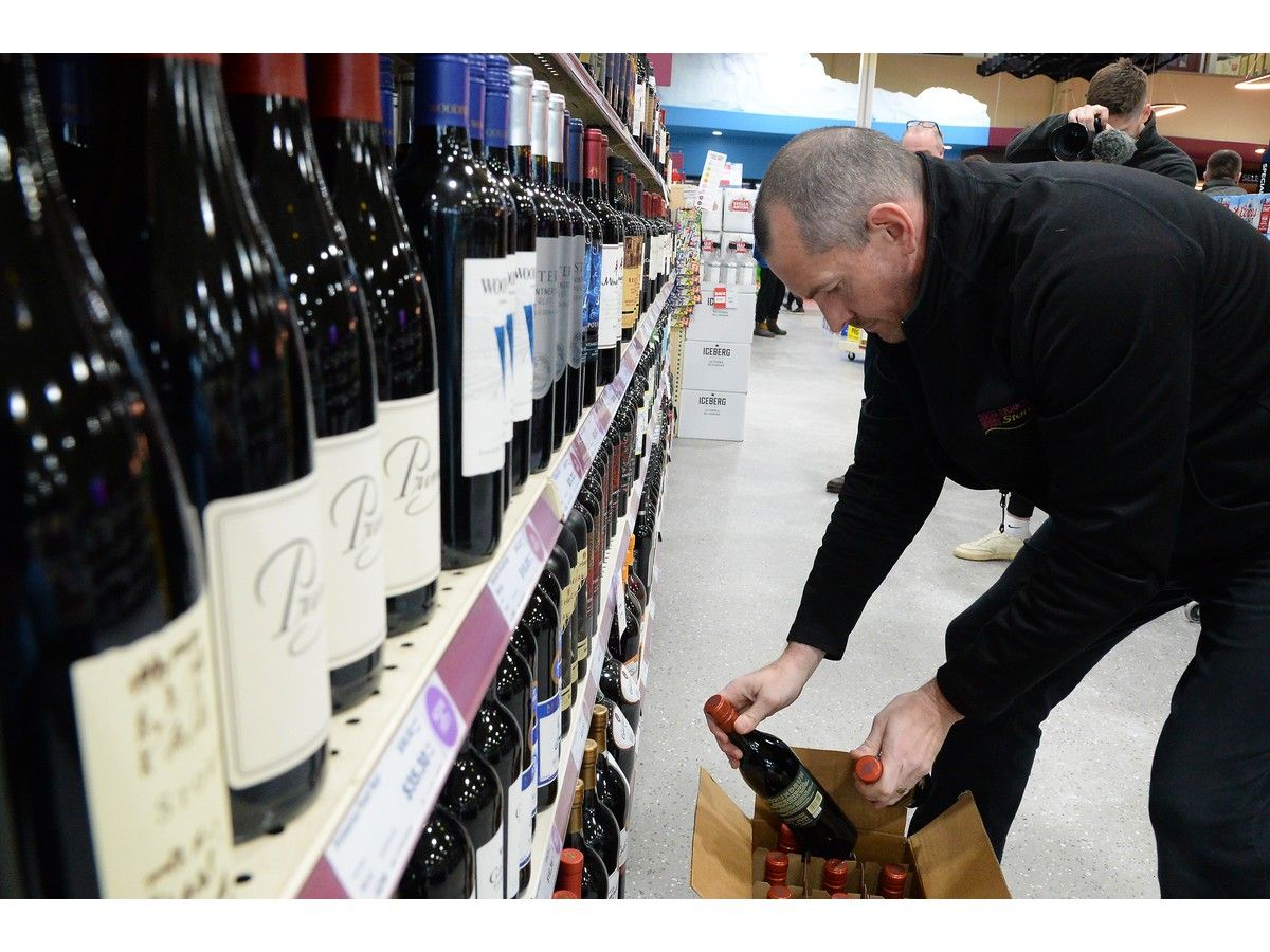 LETTER: An alternative to banning U.S. liquor from Canadian shelves