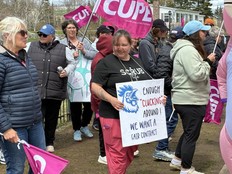Striking long term care workers continued to hold the picket line on May 12 in front of the Barrington Municipal Library in Barrington Passage. KATHY JOHNSON