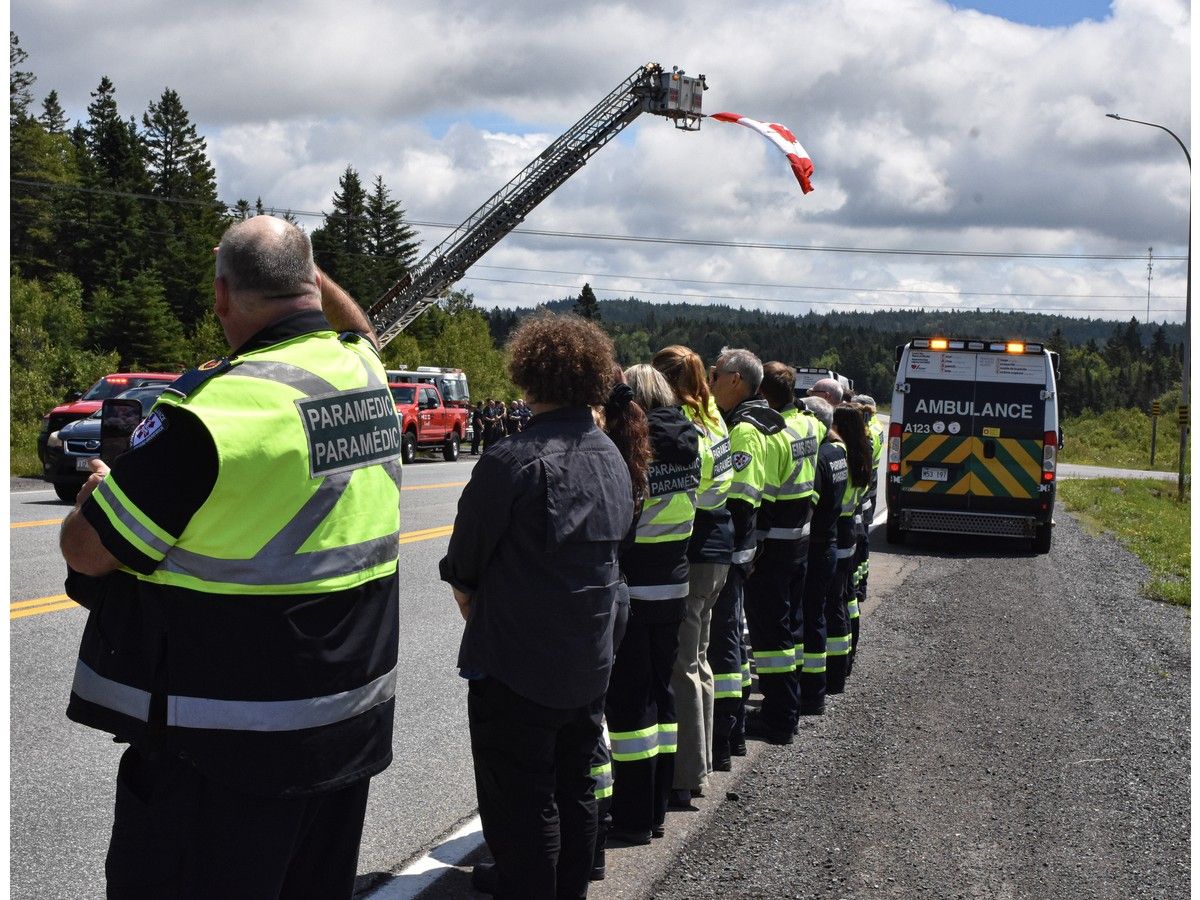 Procession brings Jenna Croucher, Mike MacKenzie home; New Brunswick paramedics offer support to colleagues