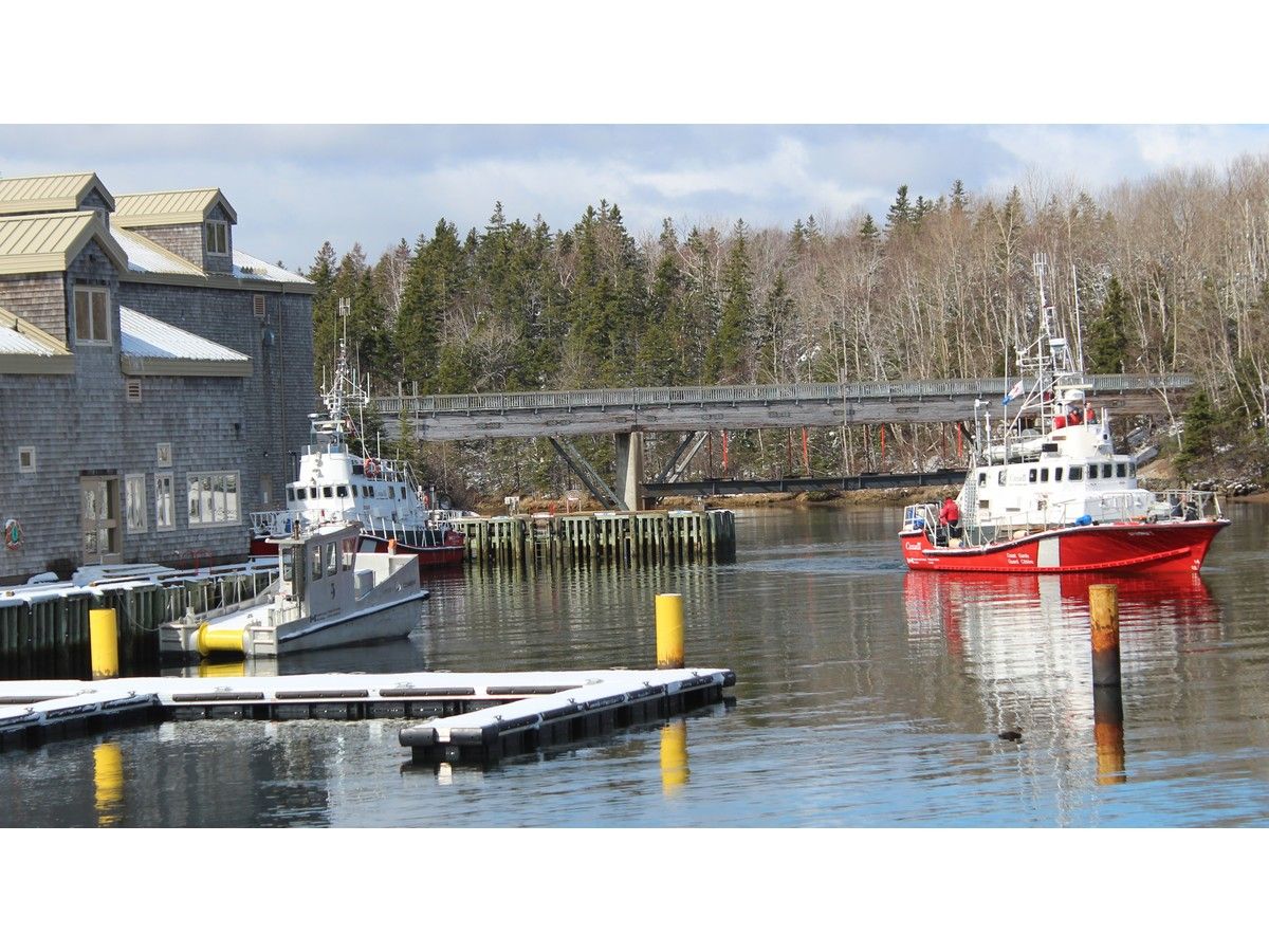 The Canadian Coast Guard College vessel Spindrift was one of two vessels that were tasked with assistant a 40-foot pleasure craft that needed assistance off a Cape Breton shoreline on Wednesday afternoon. T.J. COLELLO/CAPE BRETON POST