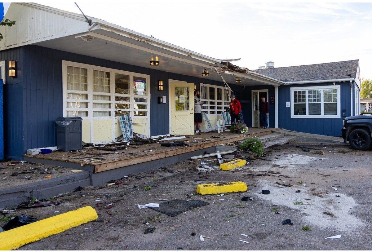 Vehicle rolls over into Cape Breton resort building