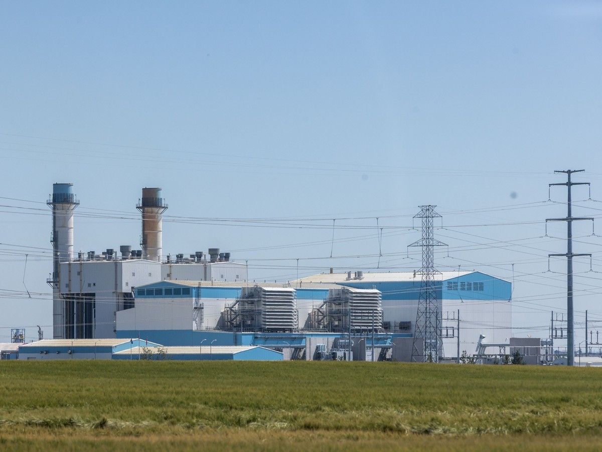 Nova Scotia opens door to battery storage for province's planned peaker plants