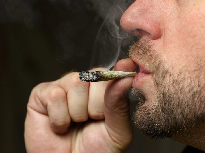 Study claims people who use medical marijuana are more likely to smoke cigarettes
