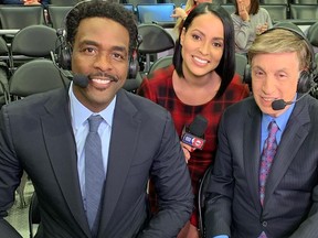 Chris Webber (L) and the TNT NBA broadcast crew.