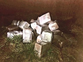 Vehicle contained 256 kilograms of cannabis. /