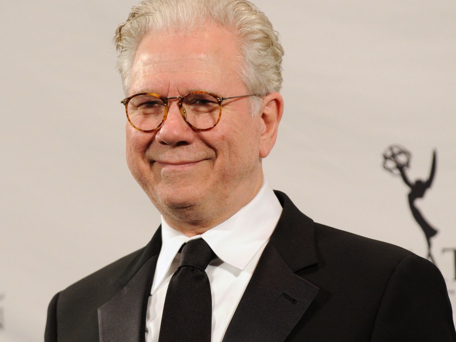 John Larroquette got paid in weed to narrate Texas Chain Saw Massacre ...