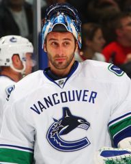 https://smartcdn.gprod.postmedia.digital/theprovince/wp-content/uploads/2011/06/roberto-luongo-112408.jpg