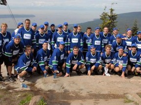 canucks prospects