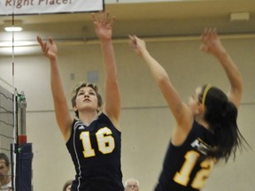 UBC-Okanagan volleyball players Chandler Proch and Emily Carroll in action. (Vanessa Hodak, UBC-Okanagan athletics)