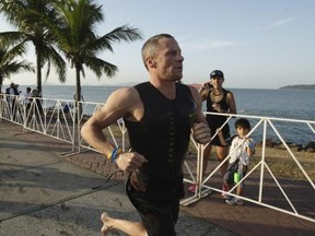 Lance Armstron Panama Triathlon