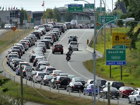 Traffic lineups heading into the U.S. were long at the Peace Arch border crossing over the Labour Day weekend. (Les Bazso/PNG)