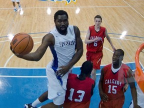 UBC Thunderbirds' fan favourite Brylle Kamen glides to the rim Friday as the 'Birds toppled the visiting Calgary Dinos at War Gym. (Richard Lam, UBC athletics)